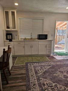 Shasta Om, 1BR1BA Back unit