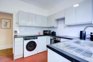 Newly Refurbished 2 Bedroom House