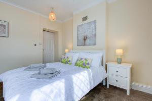 Newly Refurbished 2 Bedroom House