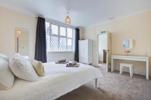 Newly Refurbished 2 Bedroom House