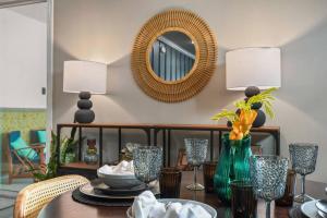 5 Bdr 4,5 Bth Villa - Pool Table - Fenced Yard