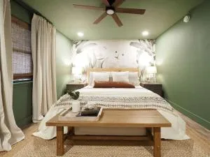 NEW Luxury Coastal Cottage w Pool Jupiter FL - جوبيتر