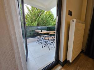 New Flat with Big Living Spaces 2-5 Near By Lara Beach