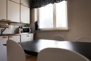 Cozy City Condo by BookLapland