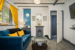 Stunning Cottage, Sleeps 7, Parking, Smart TV, Long Term Disc, Perfect For Contractors, Professionals, Families & Leisure