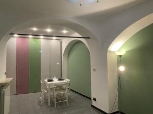 THE FIRST MOLO acquario, porto antico, porto, centro storico