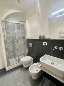 THE FIRST MOLO acquario, porto antico, porto, centro storico