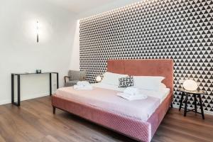 Vintage S Spirito place