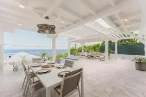 Villa Bouillante 3 chambres avec vue mer et piscine - Hoguet