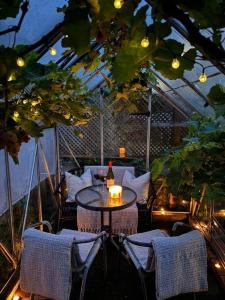 Cozy 3-Bed Cottage with Hot Tub