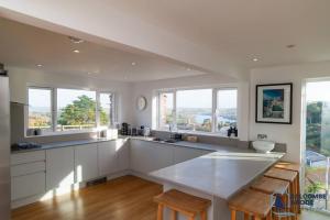 Ultimate Coastal Escape - Stylish & Estuary Views