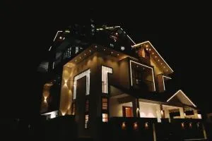 Luxurious 5000 SQFT Mansion with Modern Comforts And Spacious Elegance - Kottakkal