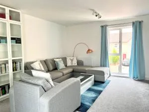 New Spacious Cambridge Townhouse 3bed-3bath - Over