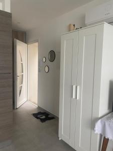 Appartements Splendide Studio Miramar vue mer avec terrasse : photos des chambres