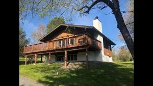 Beautiful Windham Chalet 2 minutes to the Mountain - Mackey