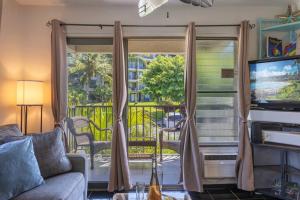 Kihei Akahi C320- Kihei Studio, walk to shops, dining, & the beach