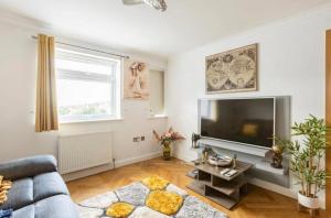 Stunning 2 bedrooms, 2 bathrooms flat.