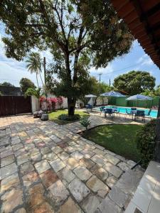 Ampla casa de 3 quartos com piscina em Serrambi PE a 50mts do mar