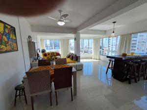 Confortável apartamento na praia