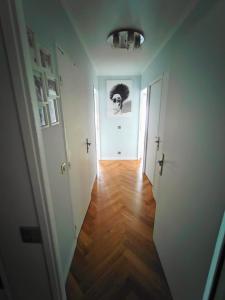 Appartements Big, Newly Renovated and Bright 3 Bedroom Flat in center of Courbevoie - 89m2 : photos des chambres