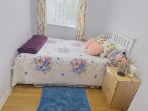 Sweet Home in Heart of Barking - Barking