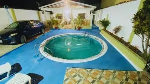 Acogedora Casa completa con piscina, cerca al mar - Santa Rosa