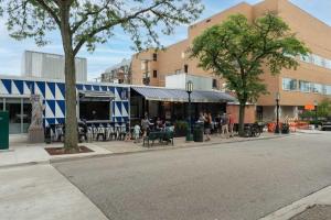 Luxe Condo Overlooking Park