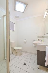 Emerald Central Palms Motel