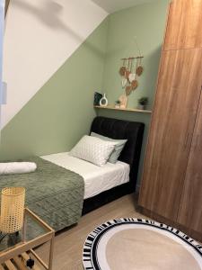 Qaseh Ain Homestay KLIA Transit & Staycation