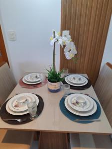 Apartamento com piscina, garagem, ao lado do Shopping Salvador