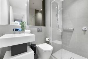 Harry-WSP JawDropView 3B2B w Parking Near SkyBus