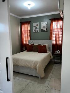 Charm at Silverbrook Kingston JA