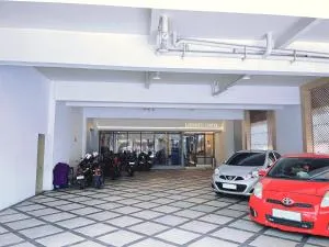 Laxston Hotel - Jetis