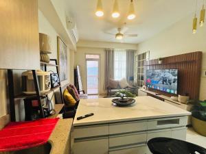 Relaxing Staycation at Twinlakes