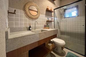 3 Suítes a 50m da Praia do Patacho, com Piscina