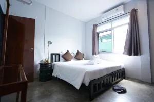 Amahostel - Ban Thalat Choeng Thale
