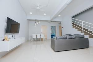 Kings Pine Residences Lot 15 Family Homestay Near Kundasang Ranau