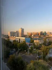 Квартира на Ауэзова-Мынбаева рядом со станцией метро, от 2х ночей - (( Gornyy Gigant ))