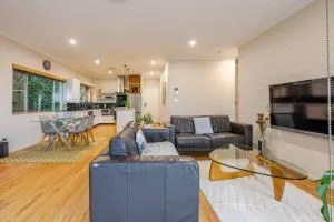 Hidden Escape with Stunning Ocean Views - Currumbin Valley