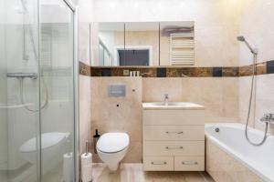 Superb Czerska Family Apartment