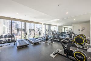 Central located 2 bedroom Apartment in Canberra with Parking