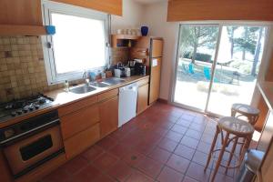 Villa 10p, exposition sud, la plage de sable au bout du jardin