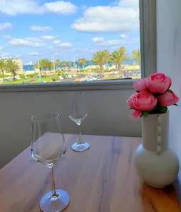 Apartments by the beach 60-6 - Qiryat Naẖum