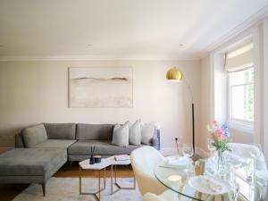 Luxurious Apartment in a Prestigious Location