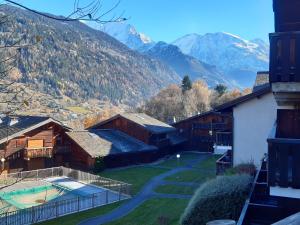 Appartement meublé avec vue sur les montagnes et piscine lété