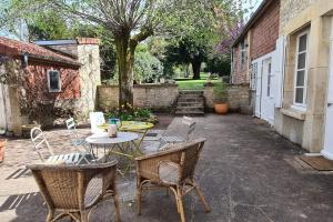 Maisons de vacances Maison de charme sur le canal de Bourgogne et pres de Chablis : photos des chambres