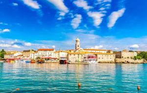 Romantic villetta - pool, nature, privacy - by TRAVELER tourist agency Krk - ID 2182