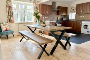 The Jefferson Arms Apartment