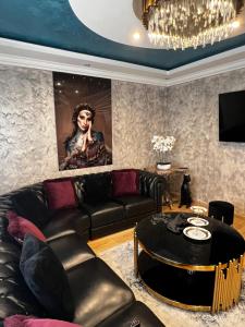 Villas Maison De Luxe Pour 14 personnes - SPA - Billard - Sport - Baby-foot : photos des chambres
