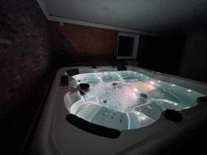 Villas Maison De Luxe Pour 14 personnes - SPA - Billard - Sport - Baby-foot : photos des chambres